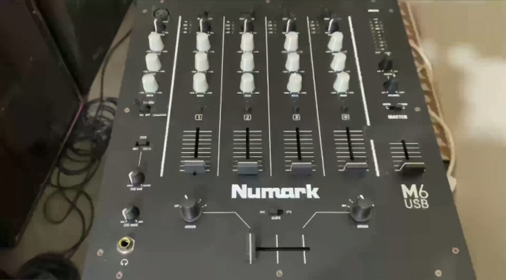 Numark M6 USB Mixer