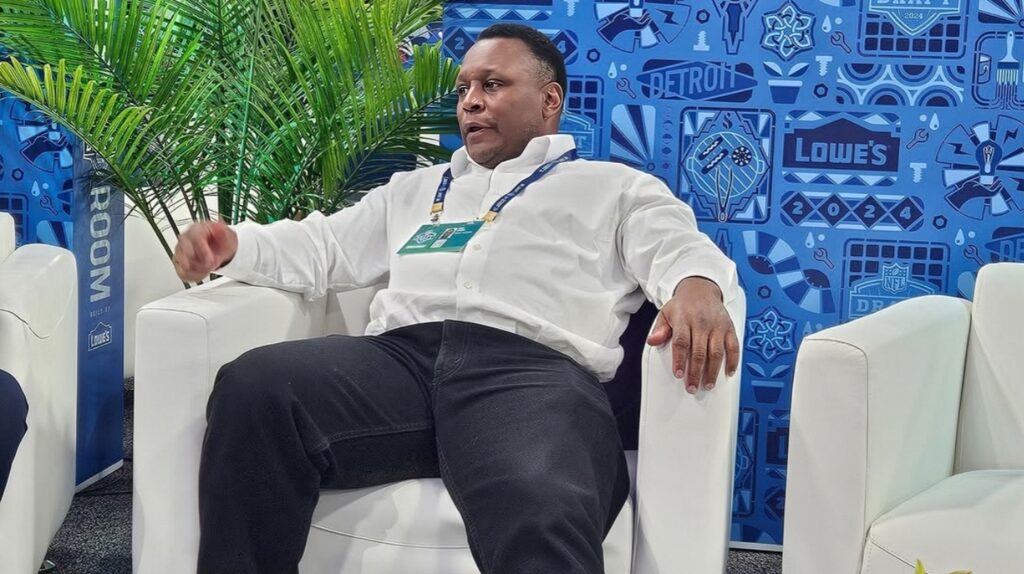 Barry Sanders